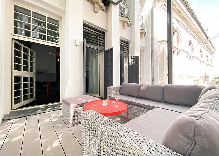Designer Loft-Ferienwohnung Im Zentrum Mit Tiefgaragen-Parkplatz, Waschmaschine Und Privatterrasse