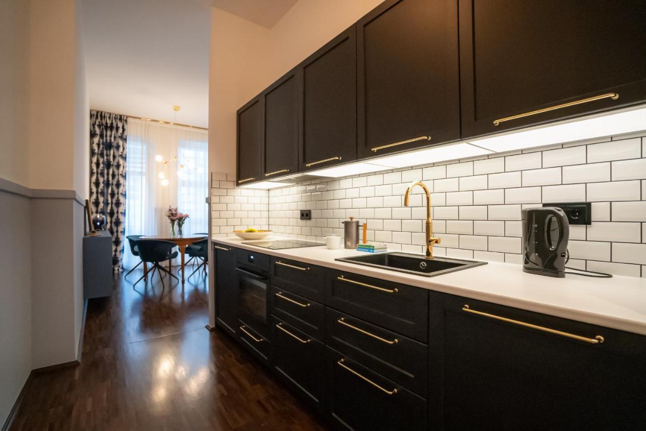 Designer Loft-ferienwohnung Im Zentrum Mit Tiefgaragen-parkplatz, Waschmaschine Und Privatterrasse