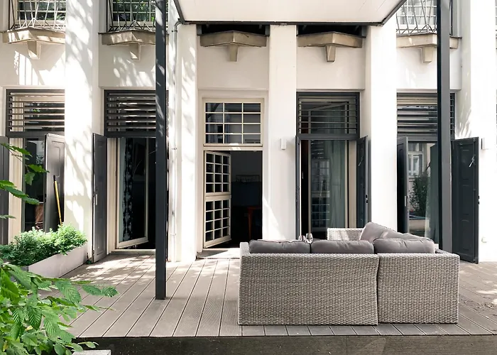 Designer Loft-Ferienwohnung Im Zentrum Mit Tiefgaragen-Parkplatz, Waschmaschine Und Privatterrasse