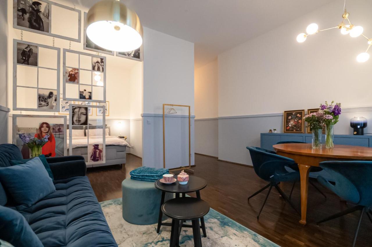 Designer Loft-ferienwohnung Im Zentrum Mit Tiefgaragen-parkplatz, Waschmaschine Und Privatterrasse Apartment Leipzig