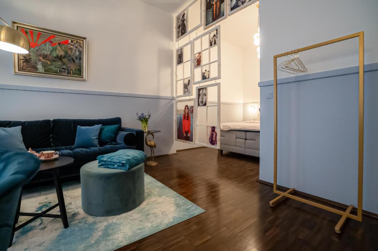 Designer Loft-ferienwohnung Im Zentrum Mit Tiefgaragen-parkplatz, Waschmaschine Und Privatterrasse Leipzig