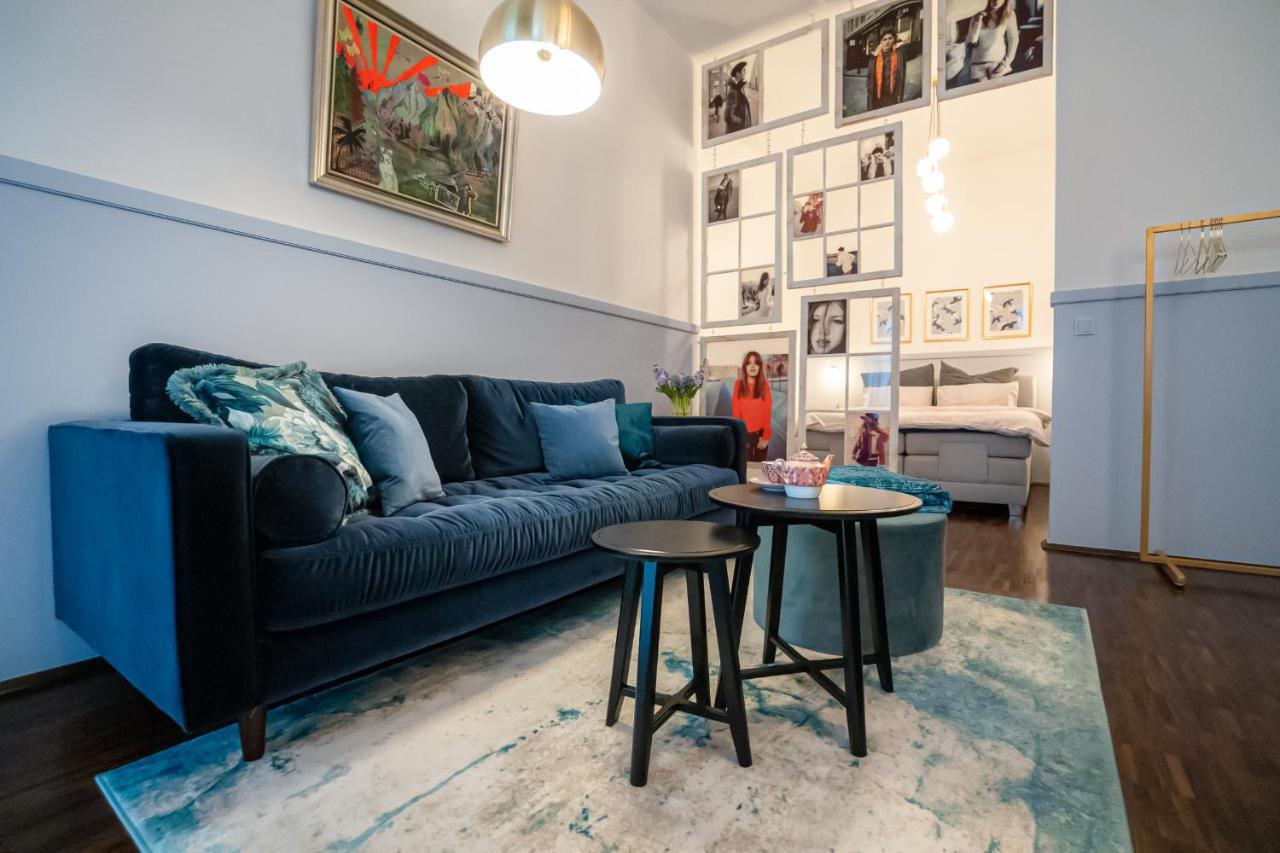 Designer Loft-ferienwohnung Im Zentrum Mit Tiefgaragen-parkplatz, Waschmaschine Und Privatterrasse Appartement