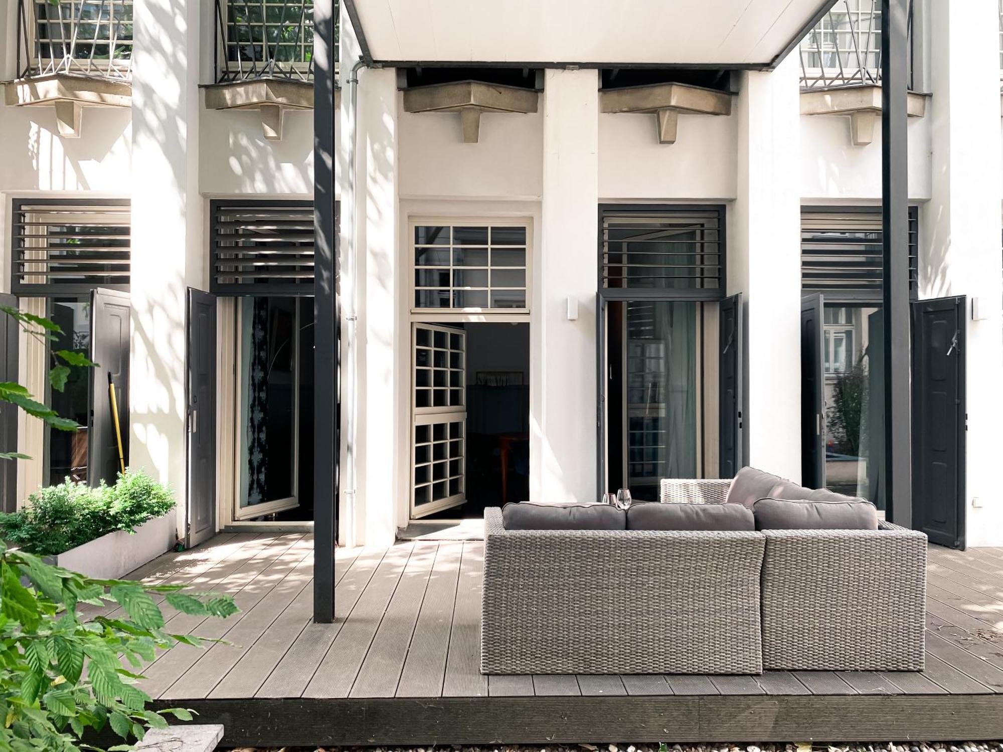 Designer Loft-ferienwohnung Im Zentrum Mit Tiefgaragen-parkplatz, Waschmaschine Und Privatterrasse Leipzig